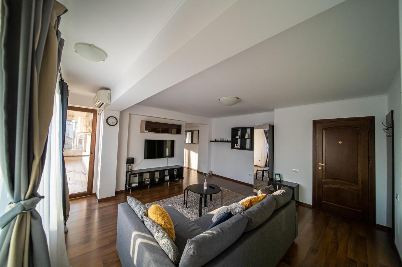 Apartament Tatu Bar&Grill Otopeni Luaran gambar
