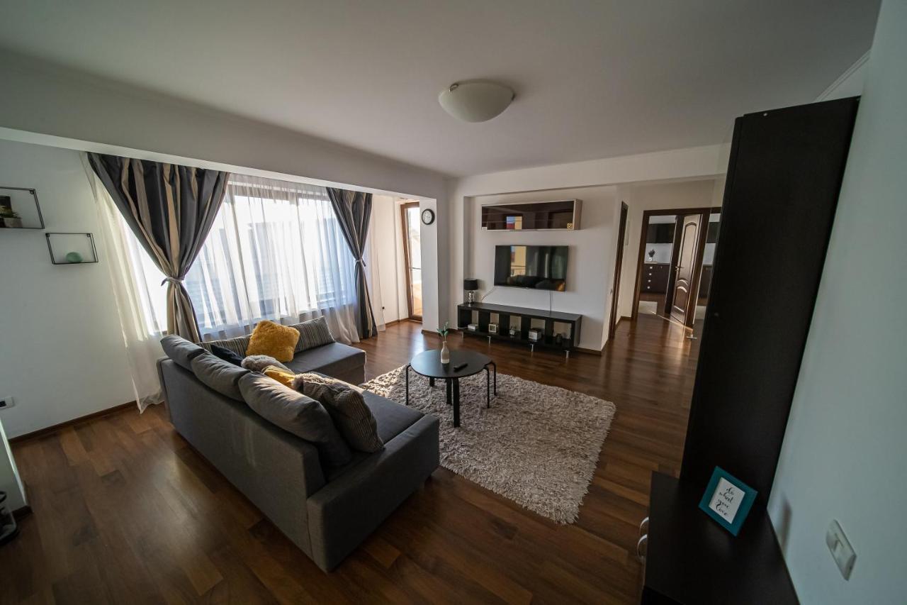 Apartament Tatu Bar&Grill Otopeni Luaran gambar