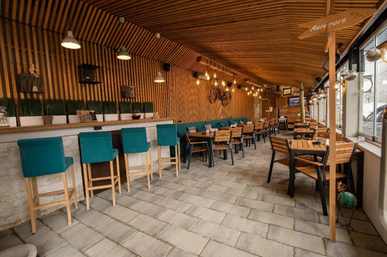 Apartament Tatu Bar&Grill Otopeni Luaran gambar